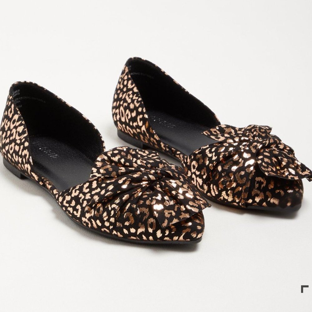 Leopard Metallic Bow Flat